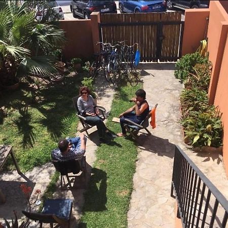 Beach Apartment Garden And Wifi Тарифа Екстериор снимка