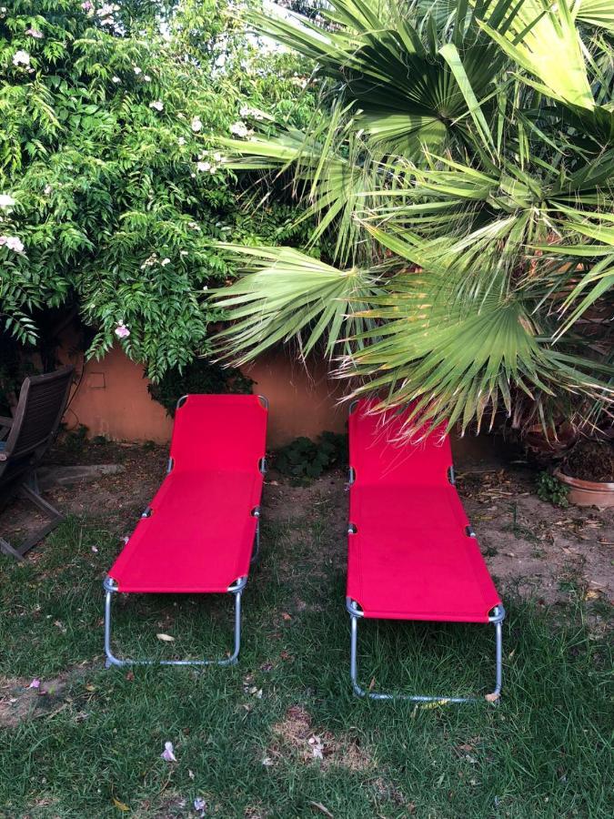 Beach Apartment Garden And Wifi Тарифа Екстериор снимка