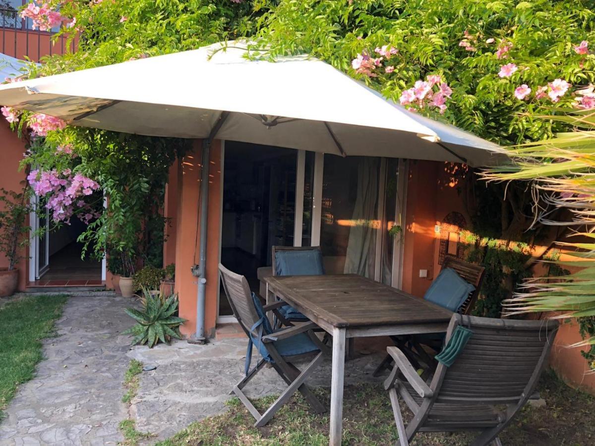 Beach Apartment Garden And Wifi Тарифа Екстериор снимка
