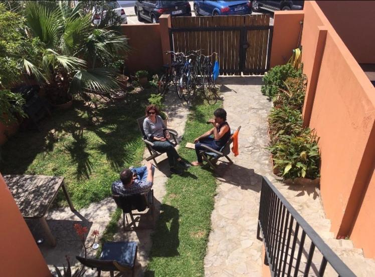 Beach Apartment Garden And Wifi Тарифа Екстериор снимка