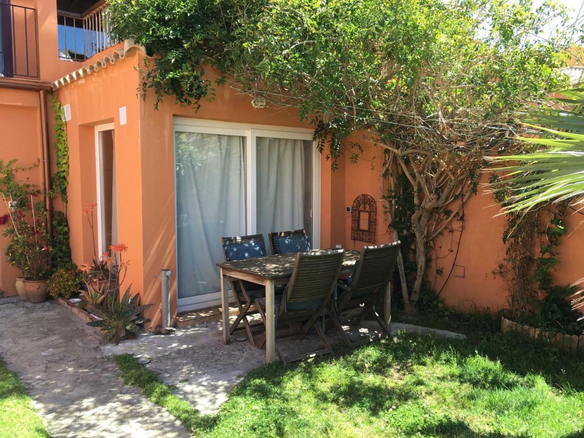 Beach Apartment Garden And Wifi Тарифа Екстериор снимка