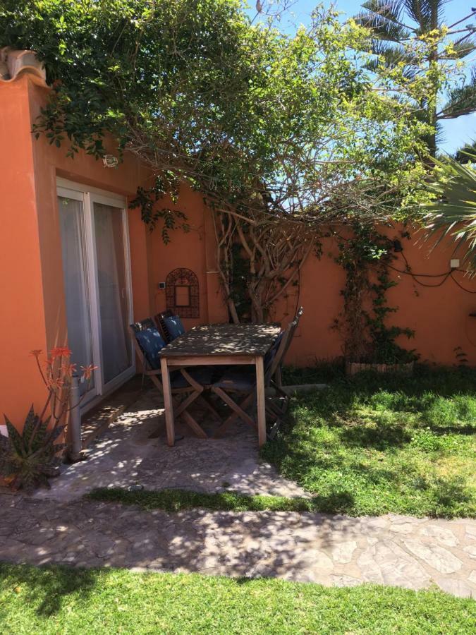 Beach Apartment Garden And Wifi Тарифа Екстериор снимка
